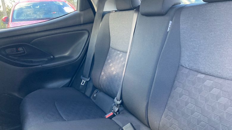 Toyota Yaris 1.5 Hybrid Design 5dr CVT Hybrid Hatchback